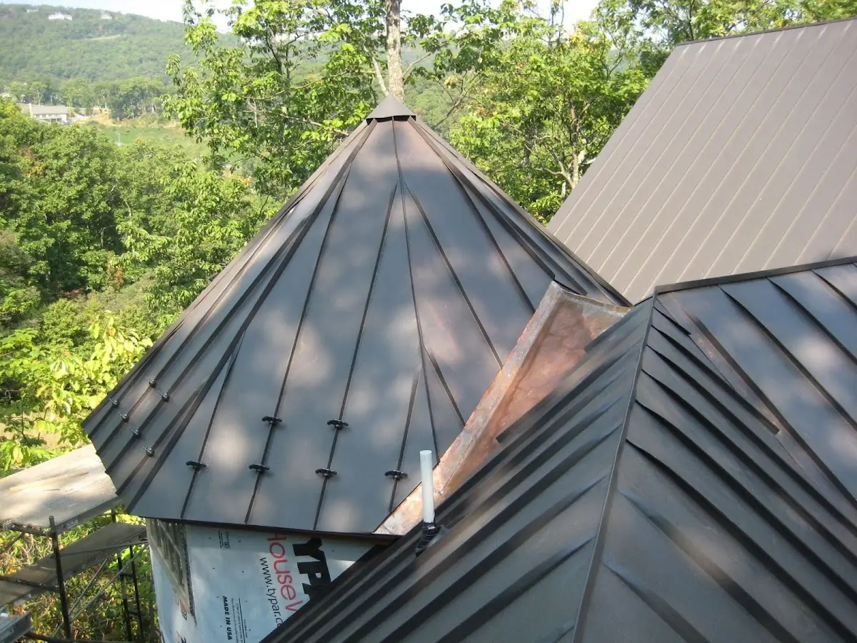 Professional Gutter Cleaning by Craftsman Roofing in Oakvale